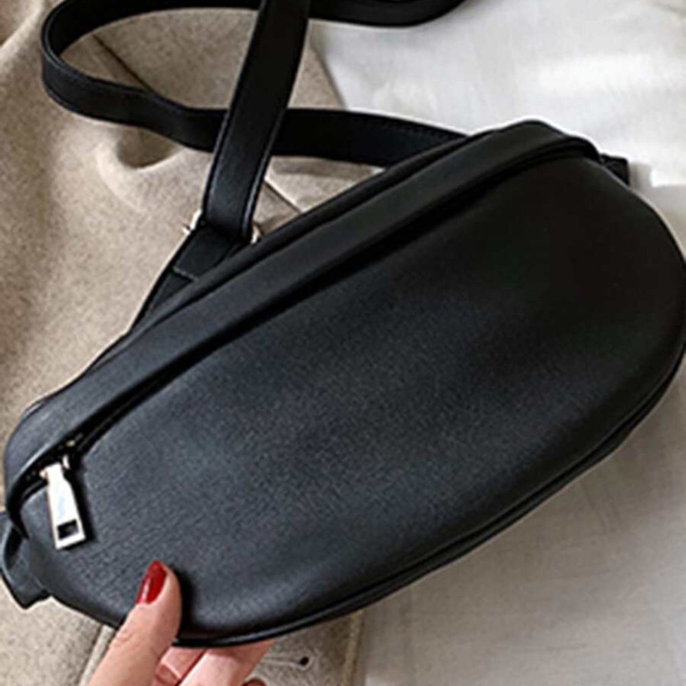 Black Minimalist fanny pack Chic Crossbody bag - Picture 4 of 7